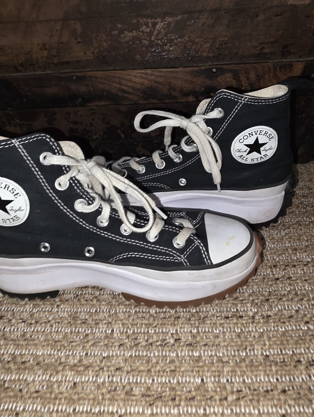 CONVERSE RUN STAR HIKE PLATFORM UNISEX SNEAKER M6/W7.5 BLACK WHITE